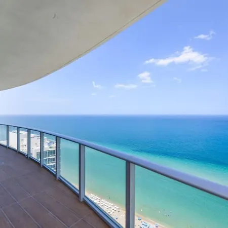 Luxury Condo With Oceanfront View In Hollywood